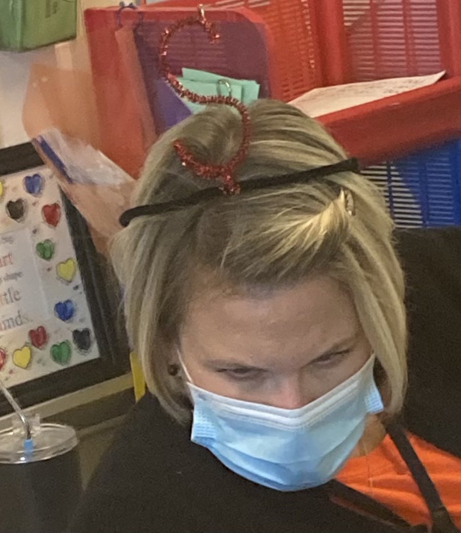 villak_villa's tweet photo. Gotta love a teacher that sends a positive message about the importance of reading groups! โWhen I am wearing my wearing this silly S hat, stop and remember no interruptions, we are doing important work in literacy!โ #literacyimportance #sillyhat #theyloveher @kimwheaton03 https://t.co/PBKlQExac2