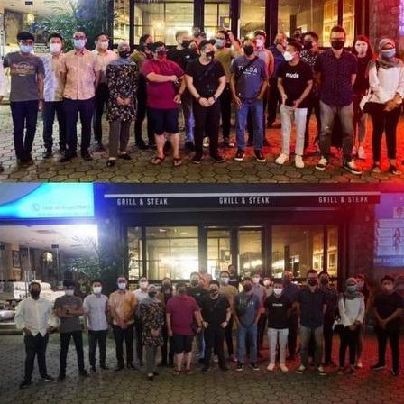 NaratifRakyat's tweet photo. 1, 2, 3…. Berapa orang nanti kena kompaun? Ke kompaun satu parti lagi?

@SyedSaddiq @partimuda tiap-tiap hari komplen orang tak jaga SOP la. Authorities dua darjat la. Tapi parti sendiri pun berkumpul dan bermesyuarat. Hypocrisy at its finest.

Steak semalam best tak? https://t.co/cxdjIRT4jJ