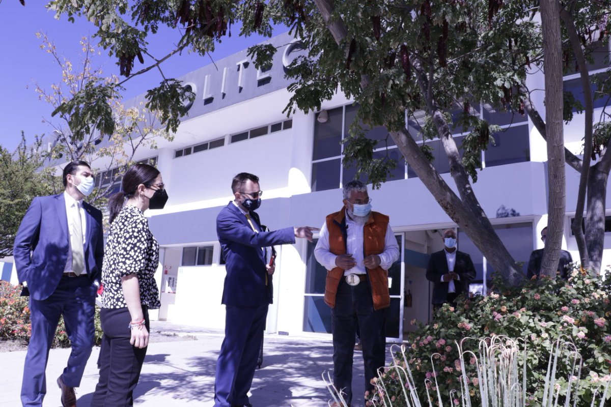 UP_SRJ's tweet photo. #Entérate Politécnica de Santa Rosa 📰

Funcionarios de la Embajada de  Canadá 🇨🇦 visitaron la universidad. El objetivo es seguir fortaleciendo lazos para la internacionalización de estudiantes de ambas naciones.

#SOMOSINTERNACIONALES #SOMOSUPSANTAROSA https://t.co/fZ2Gn3pAXM