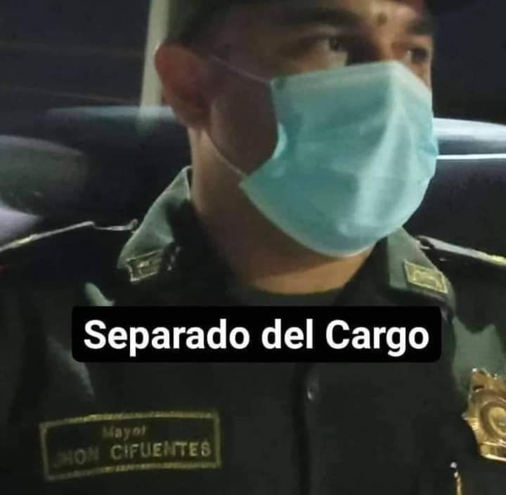 guenmecu's tweet photo. Retiran del cargo al Mayor General de la @PoliciaColombia Jhon Fredy Cifuentes, adscrito a la #MEBAR, por hacer parte de la nómina de los narcoparamilitares del 'Clan del Golfo' desde cuando estuvo como Comandante en el Municipio de Puerto Colombia, Atlántico. ¿Manzana podrida?. https://t.co/bBfYqemKmd
