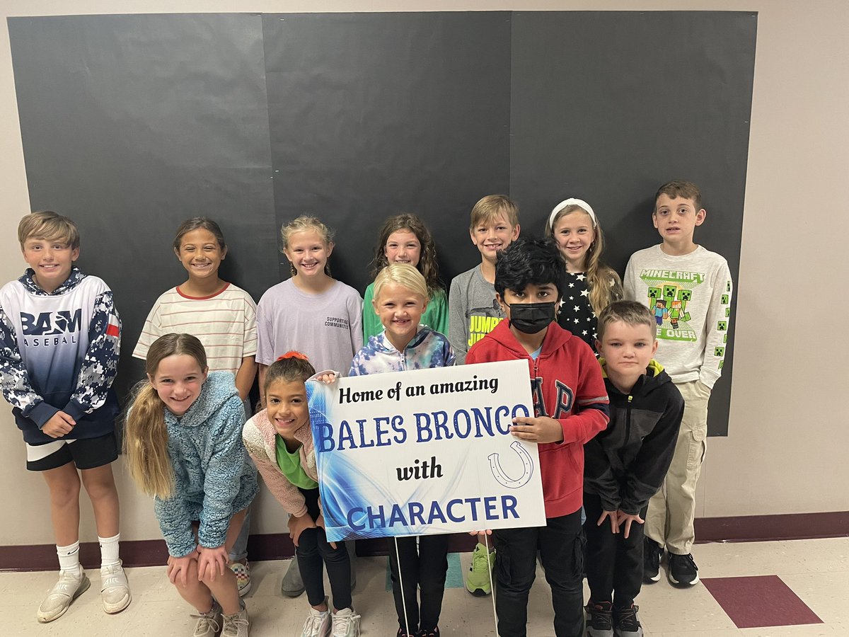 K_Parker03's tweet photo. Bales Broncos Character Ambassadors!! Way to go Broncos! @friendswoodisd @ZueSBales https://t.co/ns7o5inNS7