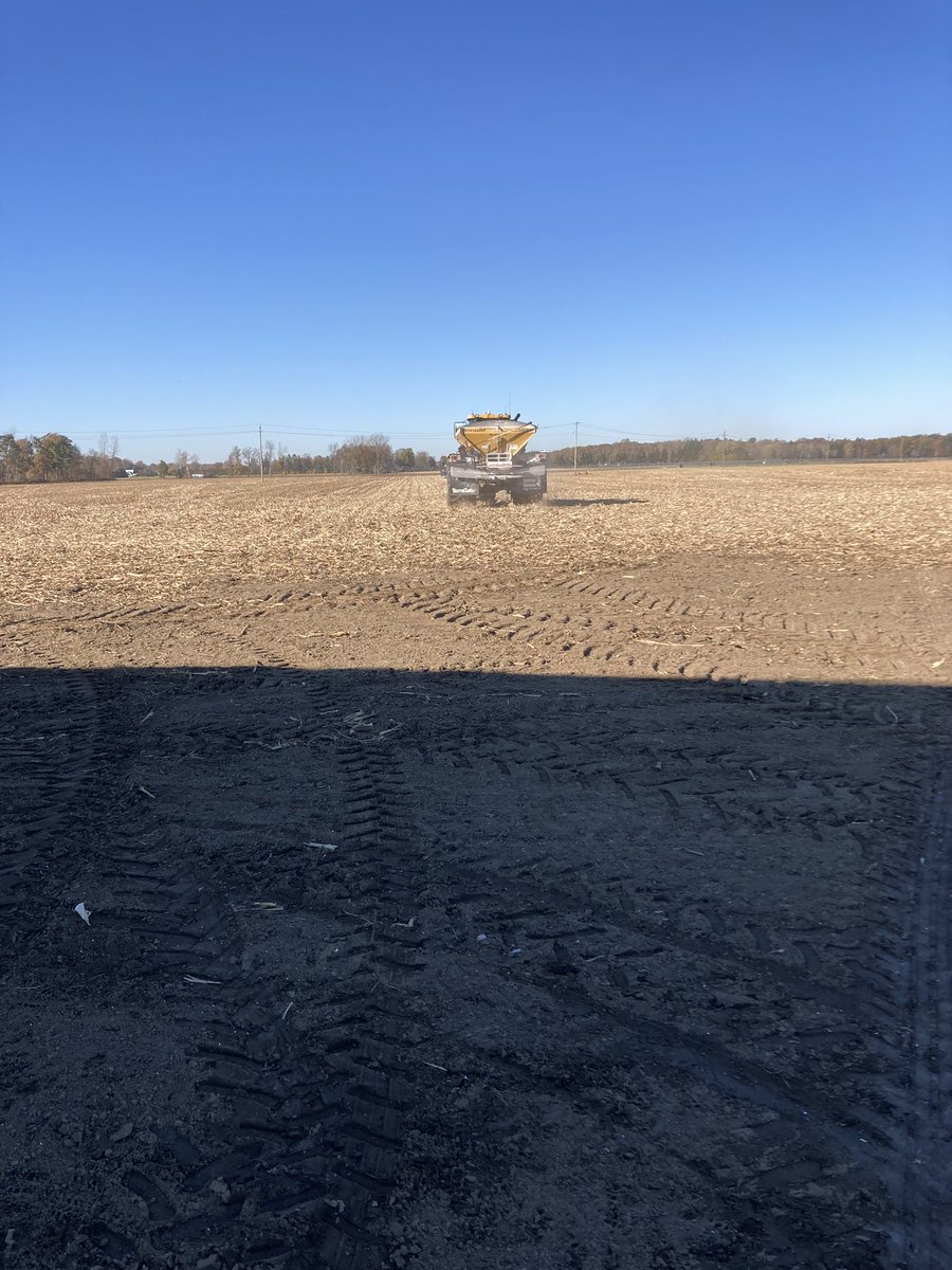 Willmorris7Will's tweet photo. Today something really neat happened on our farm, we joined the modern world of fertilizer application with a variable rate of K for next years crop. Thanks to FS Delhi @FSPstef #postivemoves #ontag #norfolkstrong https://t.co/PpQcknXdZz