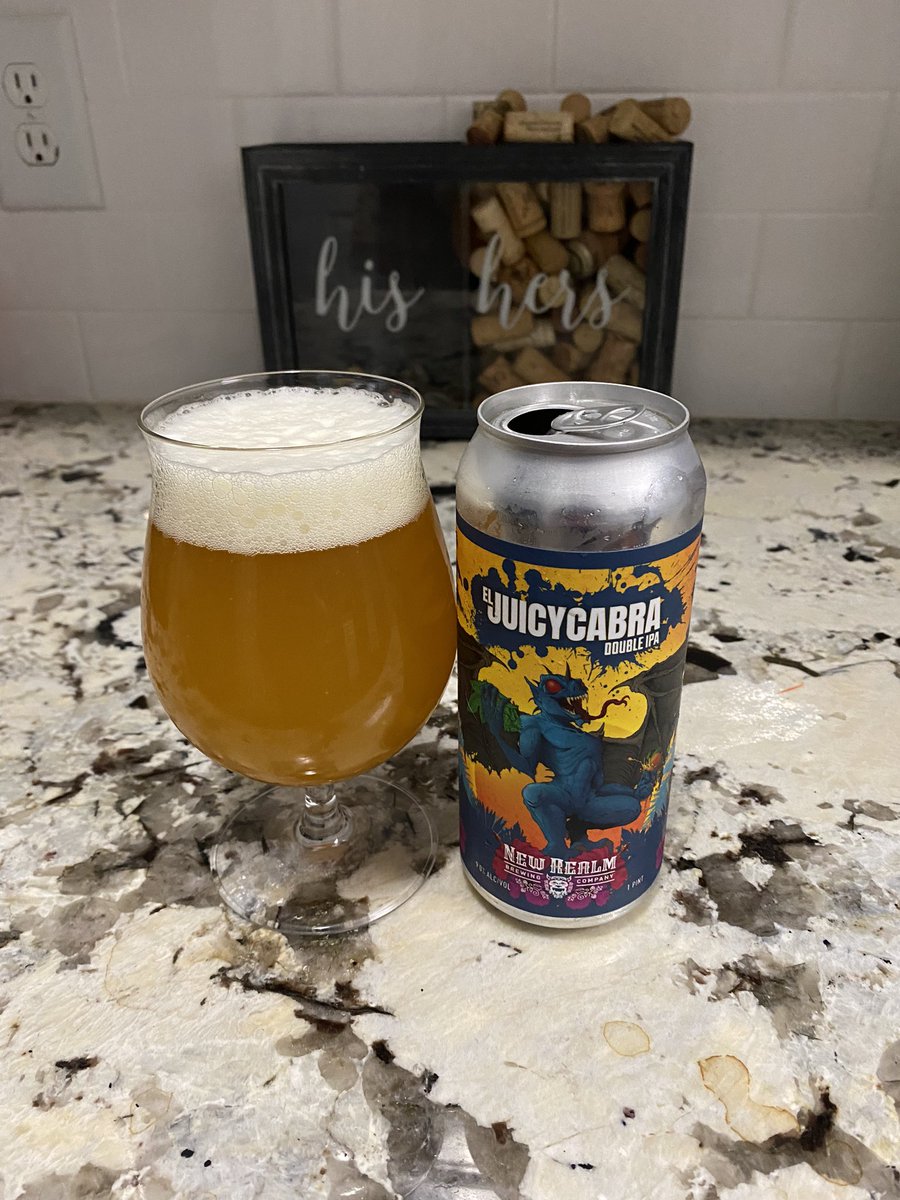 totts_11's tweet photo. My first @newrealmbrewing since they opened up in in #Charleston. Well done. Shouldn’t drink too many though! #beeroclock https://t.co/4lAKBarh6M