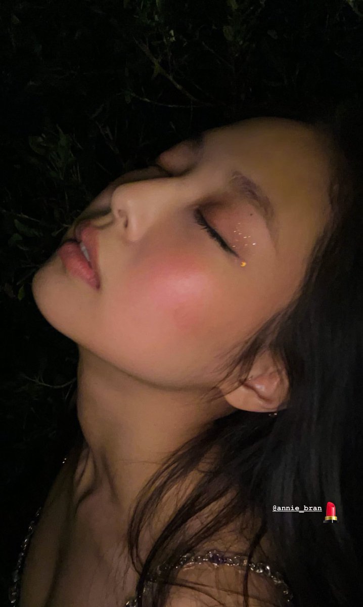 jnhourIy's tweet photo. jennie kim is so hot https://t.co/gJ3YHRsjJz