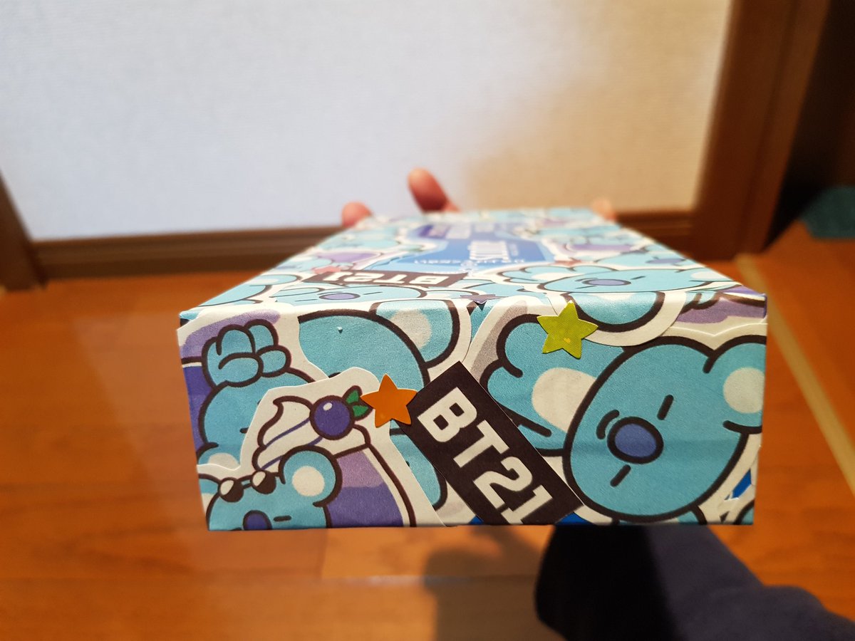 show05916647's tweet photo. 誕生日プレゼントを作ってみた✂️喜んでくれるかな？
#KOYA #BT21 #手作り #ティッシュ https://t.co/xv0dPrYqKK