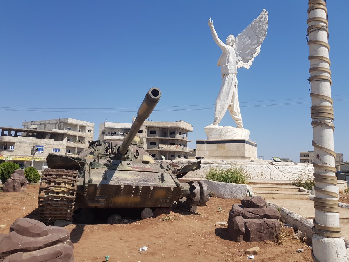 YpgInt's tweet image. Kobane: The City of #international resistance is under threat. 
Erdogan and his jihadist militias want to start a new invasion in #NorthernSyria. One of their targets is #Kobane, a symbol of ISIS defeat at the hands of people's revolution
Raise your voice
#TwitterKurds #YPG #YPJ