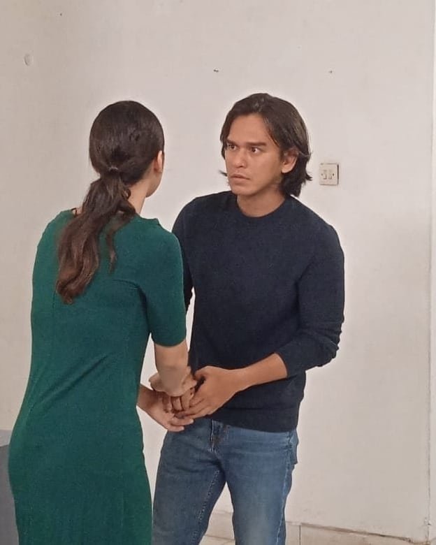 Nanta08232109's tweet photo. Wajib nonton gaeess...jam 21.30 wib di @sctv nonton di TV & no skip iklan ya ๐ฅ๐ฅ#BukuHarianSeorangIstri #bukuharianseorangistrisctv #sctv #azofrangga #ranggaazof #haicovanderveken #azofers #HaicoAzofkembalibersatudiBHSI https://t.co/Wdx6UTnj5f