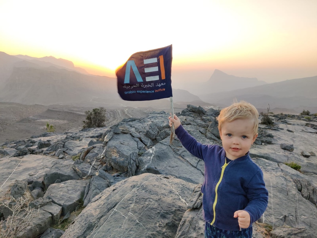 ArabicinMuscat's tweet photo. The AEI flag at the top of Jebel Shams, summit of Arabia. 🏔️ Let's get your Arabic as high as this flag! https://t.co/svH8V7SWYs

#AEI #Arabia #Experience #Institute #Arabic #MSA #Gulf #culture #language #challenge #Muscat #Oman https://t.co/hpWEGkUXJG