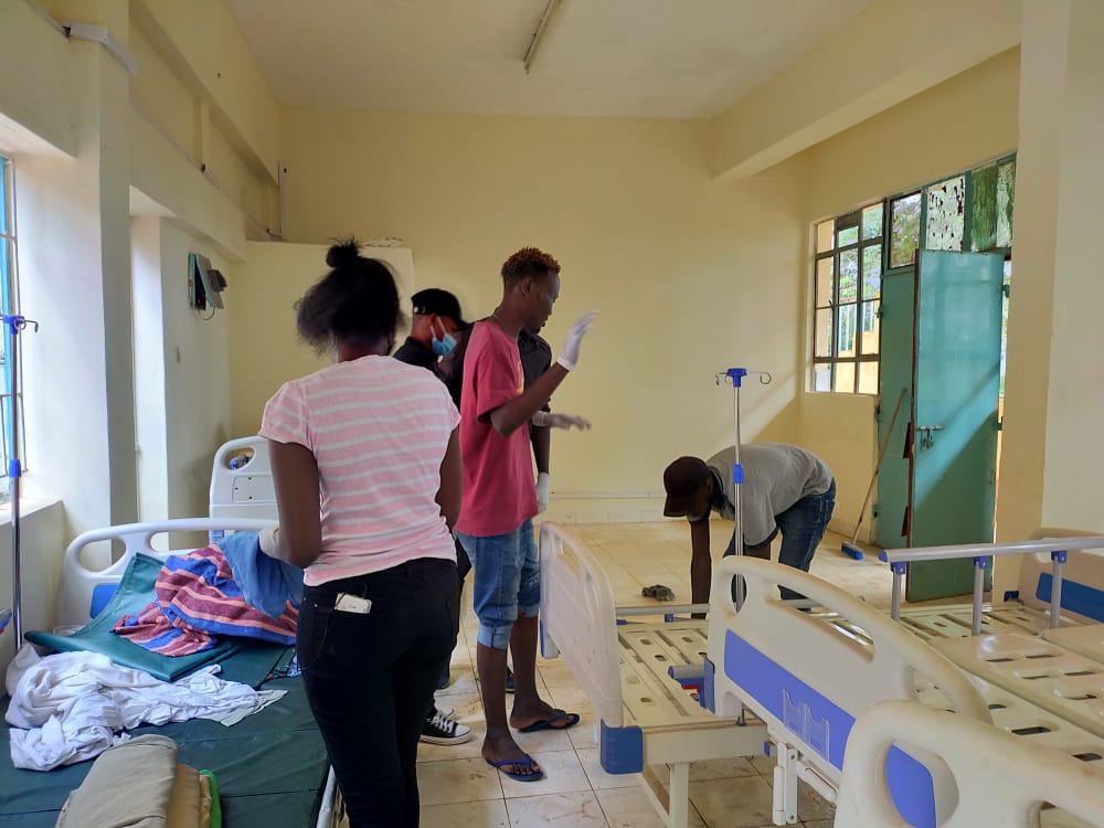 LapidLeaders's tweet photo. From a distance, one can confuse these leaders to be Caritas Community Hospital doctors. They look smart and admirable.
Let's cerebrate them for the good work done! #LapidExperience
https://t.co/0d9i7VYrQm https://t.co/s7KwQ988i2