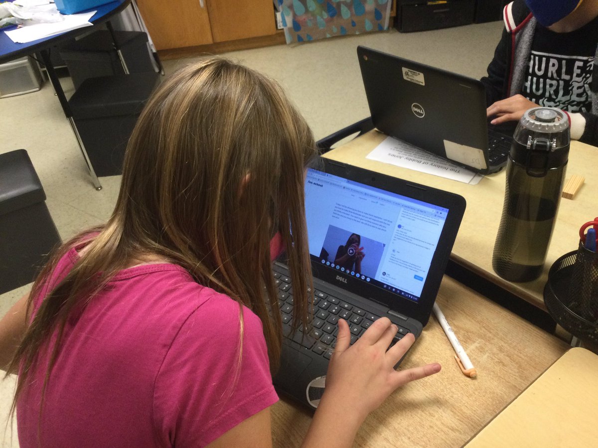 waltonsclass's tweet photo. Finishing part 3, of Student challenge from her blog post, showing videos to Ss in the Think Tank @WestwoodUGDSB @ugdsb @UGExperiential, Ss share๐ก ideas by writing on the blog, the creator will read responses & reflect & responses. #ssleadership #ssvoice such #engagement https://t.co/4MqqZJxdx6
