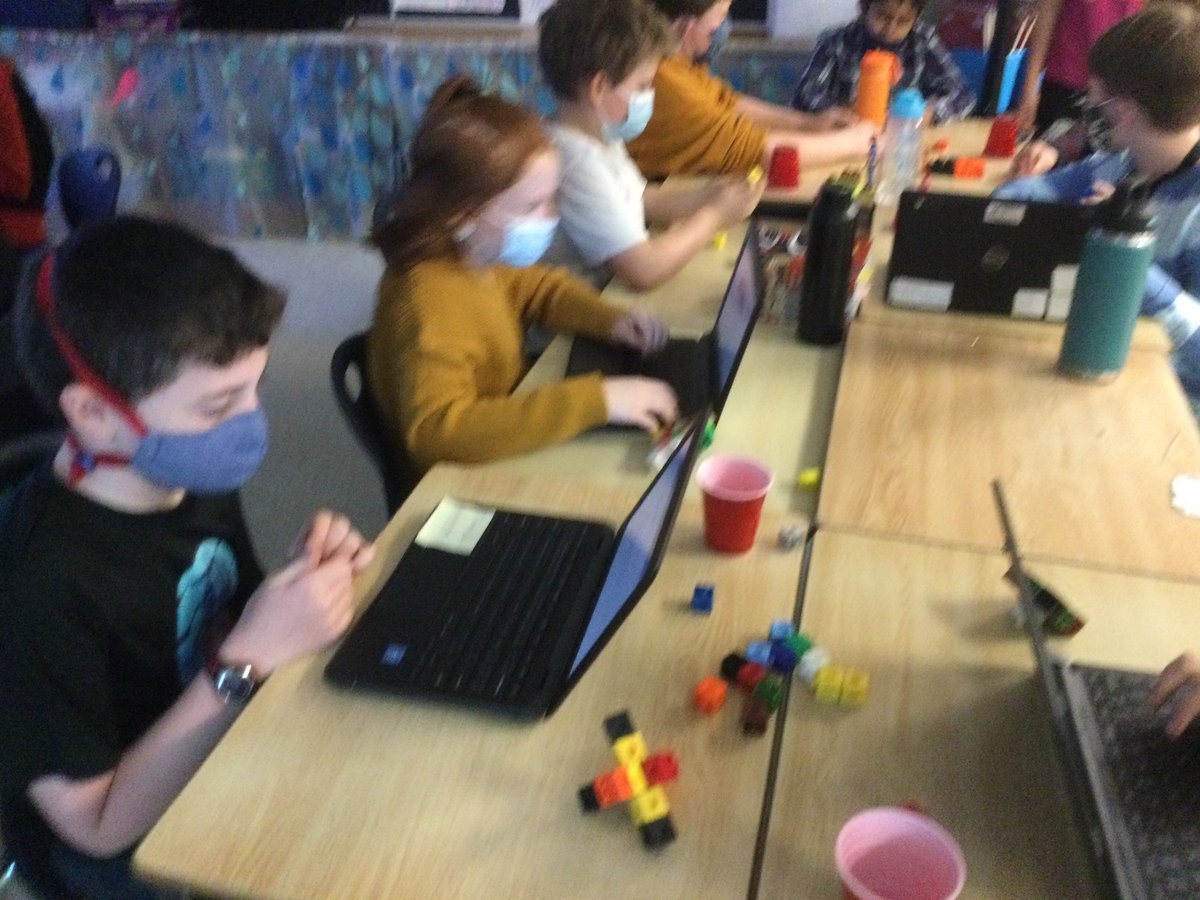 waltonsclass's tweet photo. Finishing part 3, of Student challenge from her blog post, showing videos to Ss in the Think Tank @WestwoodUGDSB @ugdsb @UGExperiential, Ss share๐ก ideas by writing on the blog, the creator will read responses & reflect & responses. #ssleadership #ssvoice such #engagement https://t.co/4MqqZJxdx6