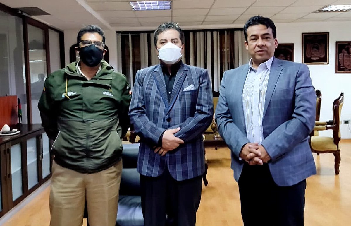 #Imbabura | El Viceministro del Agua, Oscar Rojas, se reunió con el Gobernador de Imbabura, <a href="/MarceloSimbana/">Marcelo Simbaña Villarreal</a>, con el objetivo de fortalecer la gestión hídrica y dar a conocer la política pública de #TransiciónEcológica.