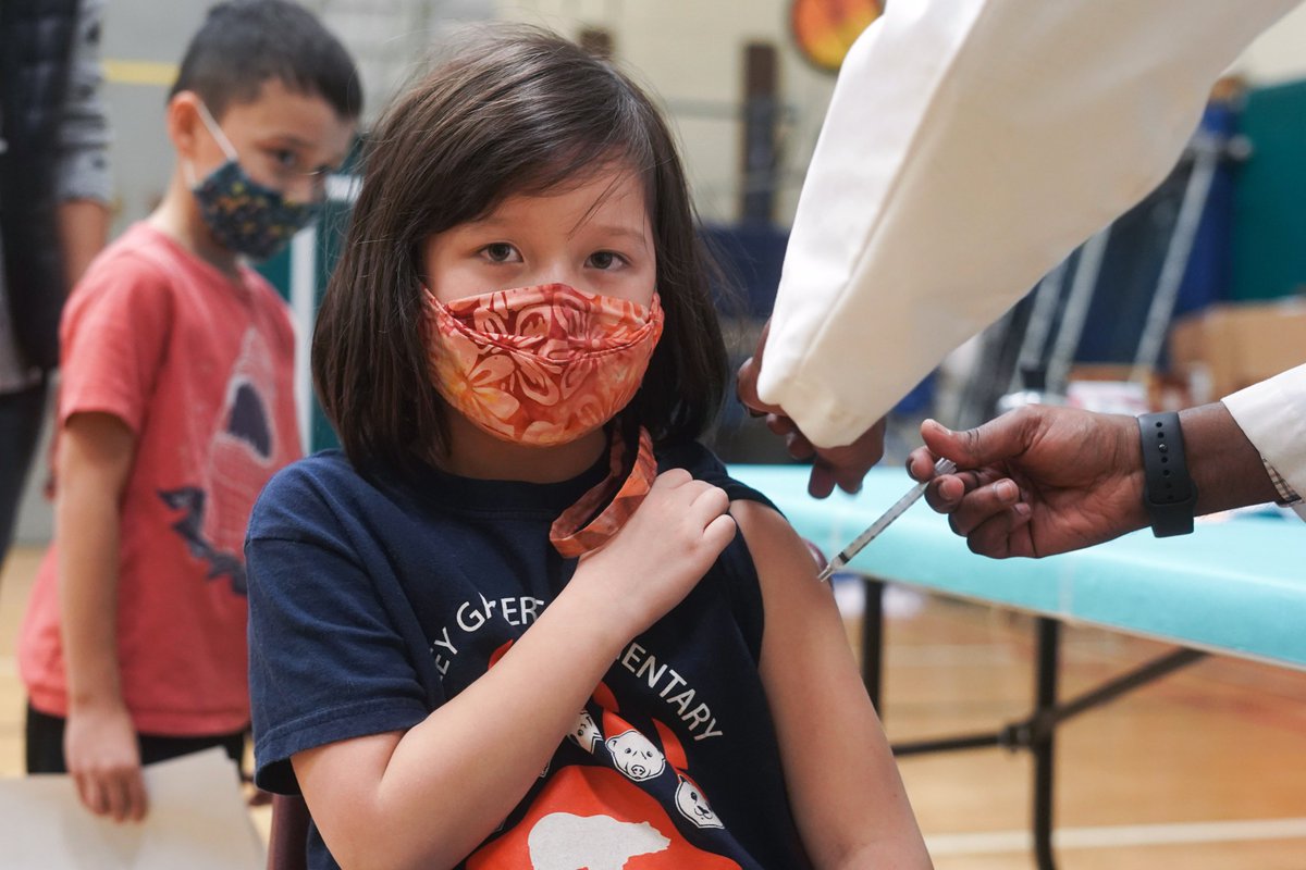mattmillsphoto's tweet photo. The younger ones are finally getting vaccinated! // Some coverage for @reuterspictures of @SeaPubSchools' first day of #COVID-19 vaccinations at school for kids ages 5-11, at Bailey Gatzert Elementary in #Seattle. https://t.co/s72I22OogD