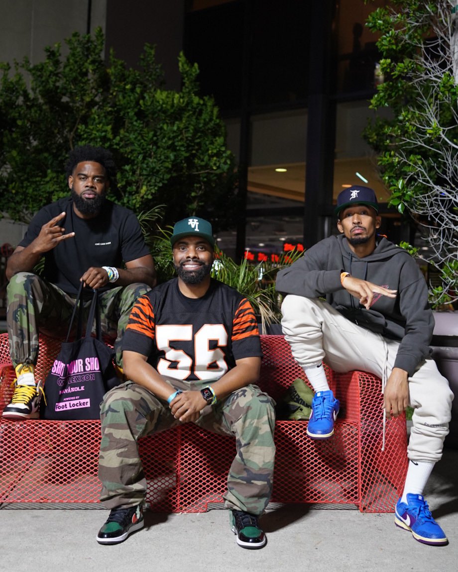Sidewalk4real's tweet photo. Complexcon day 2 was a vibe!
#complexcon #complex #complexcon2021 https://t.co/Ue3CI7ONOi