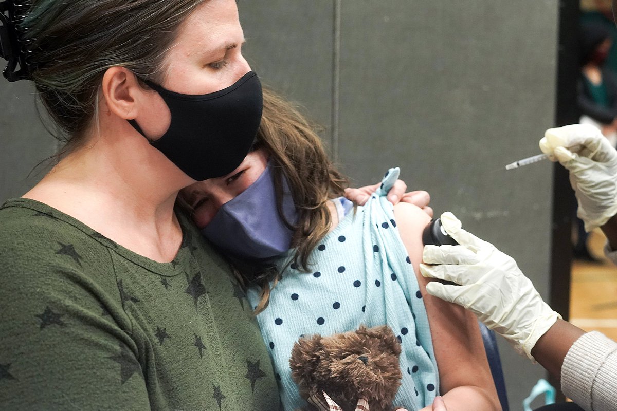 mattmillsphoto's tweet photo. The younger ones are finally getting vaccinated! // Some coverage for @reuterspictures of @SeaPubSchools' first day of #COVID-19 vaccinations at school for kids ages 5-11, at Bailey Gatzert Elementary in #Seattle. https://t.co/s72I22OogD