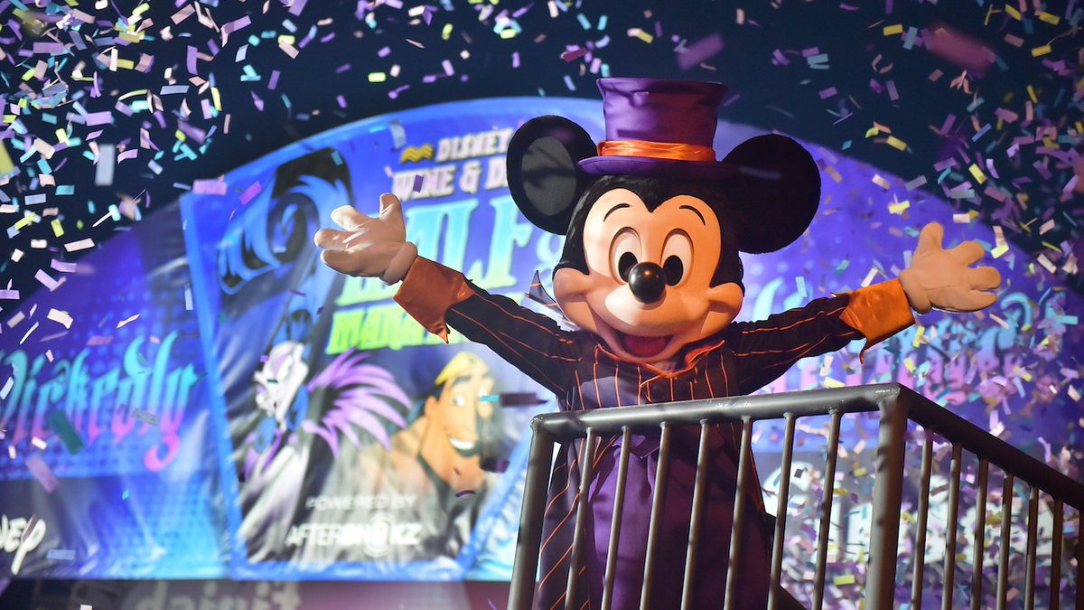 themeparkcanuck's tweet photo. On-Site Racing is Back After Disney Wine &amp; Dine Half Marathon https://t.co/2lCnKbGfTu https://t.co/OCTQhTnfFq