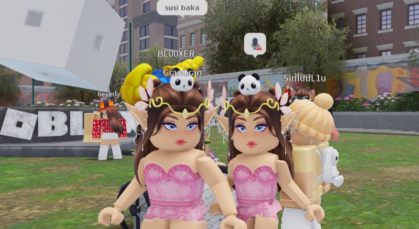 DaPandaGirl5's tweet image. I got myself a twin! 😱