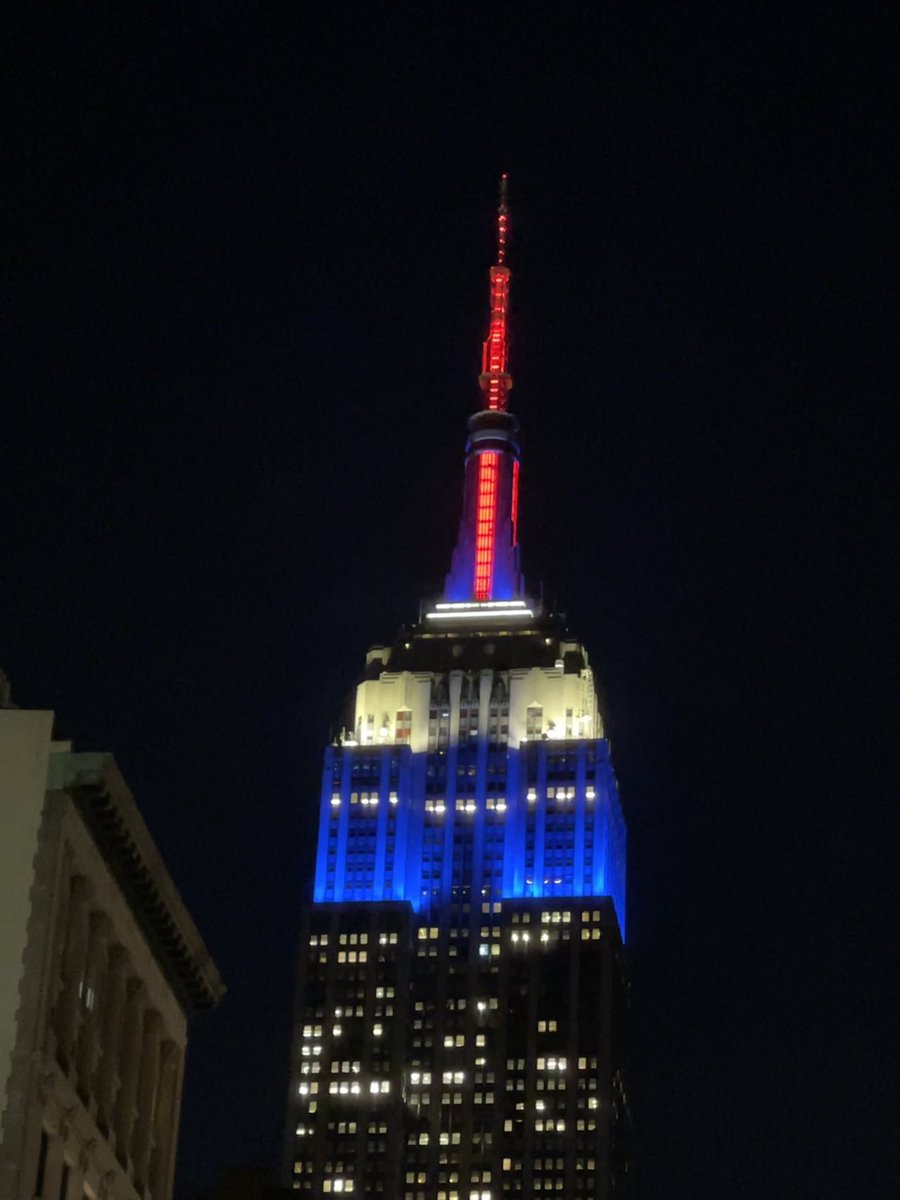 ActuaryLass's tweet photo. Nice touch from BA tonight to welcome Brits back to NYC 🇬🇧 https://t.co/JzmE49TPRQ