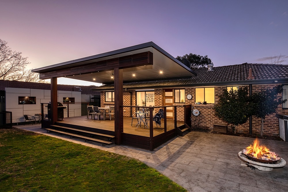 Versiclad's tweet photo. Don't you deserve an insulated patio this summer? 
#Versiclad #BeyondBuildingCompany https://t.co/WPybar3sYh