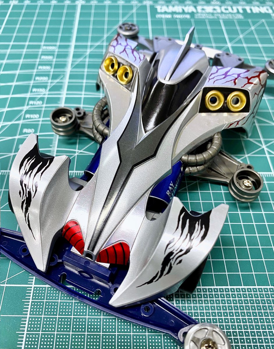 本日11月9日は爆走兄弟レッツ＆ゴー!!の人気キャラクター・土方レイ