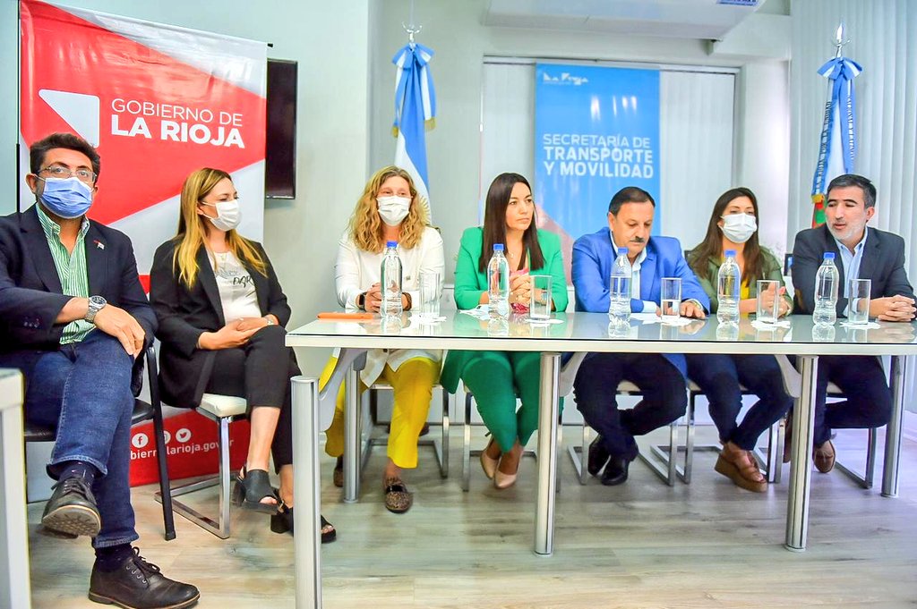 rickiherrera's tweet photo. Una gestión que replica la obra pública en toda la provincia!

Se construirán, refaccionarán y ampliarán 7 Terminales de ómnibus en distintos departamentos.

Chilecito es beneficiada con esta política que mejora la infraestructura y condiciones para la prestación del servicio! https://t.co/3AHx80tCWl