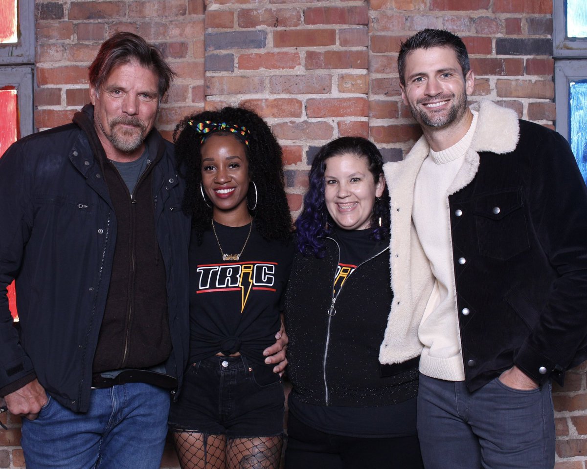 Dramatiq_Beauty's tweet photo. “Somebody told me that this is the place where everything’s better and everything’s safe” . . . & they didn’t lie!!! I had the most memorable experience this weekend 🥰 #OneTreeHill #AWITH3 #AweekendInTreeHill3 @katevoegele @pjraven @TheRealShantel @StephenColletti https://t.co/4eSQMI9BEw
