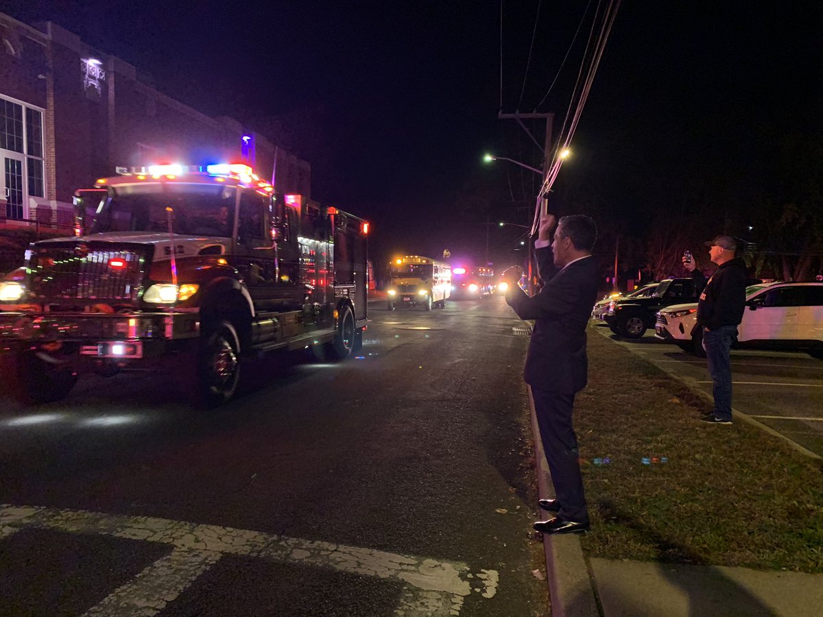 Dr. Ianni celebrates with the county champs!! #OBENempowers Let’s go Oyster Bay!