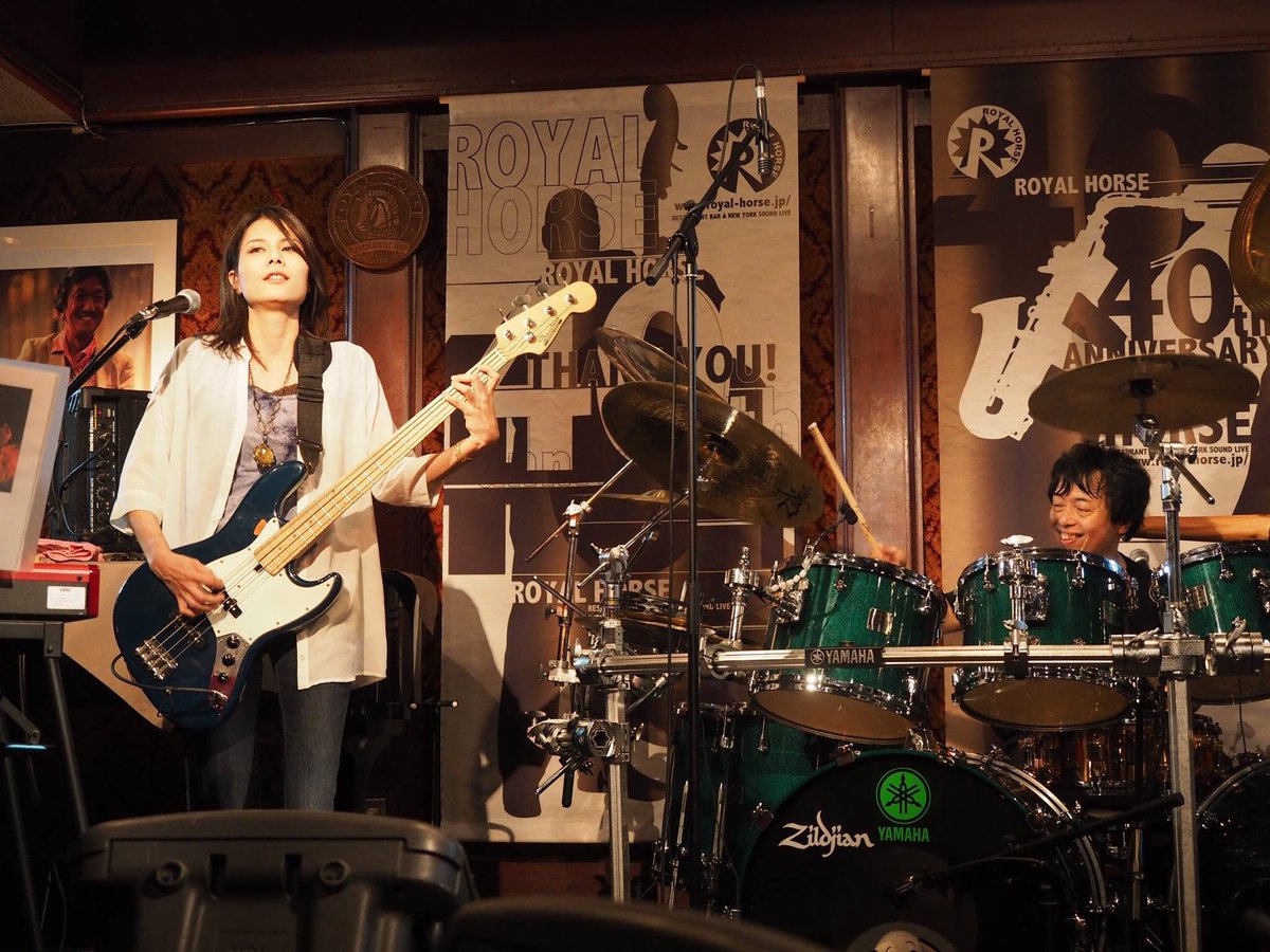 StylishBass's tweet photo. 手数王、菅沼孝三さんがご逝去されました。
皆さんご存知の通り偉大なドラマーであり
、とても気さくで分け隔てなく優しい方でした。
過去に共演できた事を光栄に思います。
心よりお悔やみを申し上げます。 https://t.co/27Vhh88UhW
