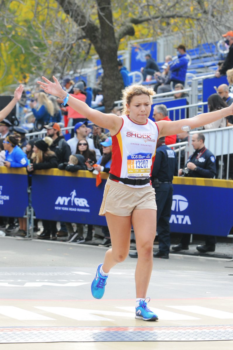 BeyondType1's tweet image. Huge congratulations to Diabetes Scholar Bella Brannon, who WON THIRD PLACE in the 18-19-year-old age group in the @nycmarathon yesterday! 

Bella ran 26.2 miles in 4 hours, 16 minutes, and 10 seconds—that&apos;s a pace of 9:47 per mile! #BeyondTypeRun