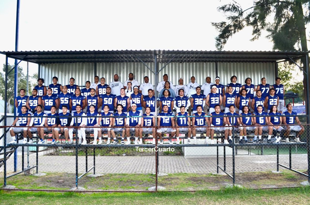 Tercer_Cuarto's tweet photo. 🐂 CON TORO EL CORAZÓN 💙

Así es como los Toros Salvajes UACh del HC 🎧 Sergio Olvera comienzan a preparar su debut del próximo Viernes cuando reciban a los 🦁 Leones ANAHUAC CANCÚN. 

#HablemosDeFootball🗣🏈 https://t.co/T7rhAnnvQl