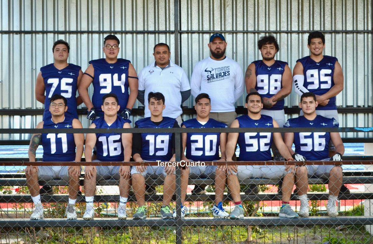 Tercer_Cuarto's tweet photo. 🐂 CON TORO EL CORAZÓN 💙

Así es como los Toros Salvajes UACh del HC 🎧 Sergio Olvera comienzan a preparar su debut del próximo Viernes cuando reciban a los 🦁 Leones ANAHUAC CANCÚN. 

#HablemosDeFootball🗣🏈 https://t.co/T7rhAnnvQl