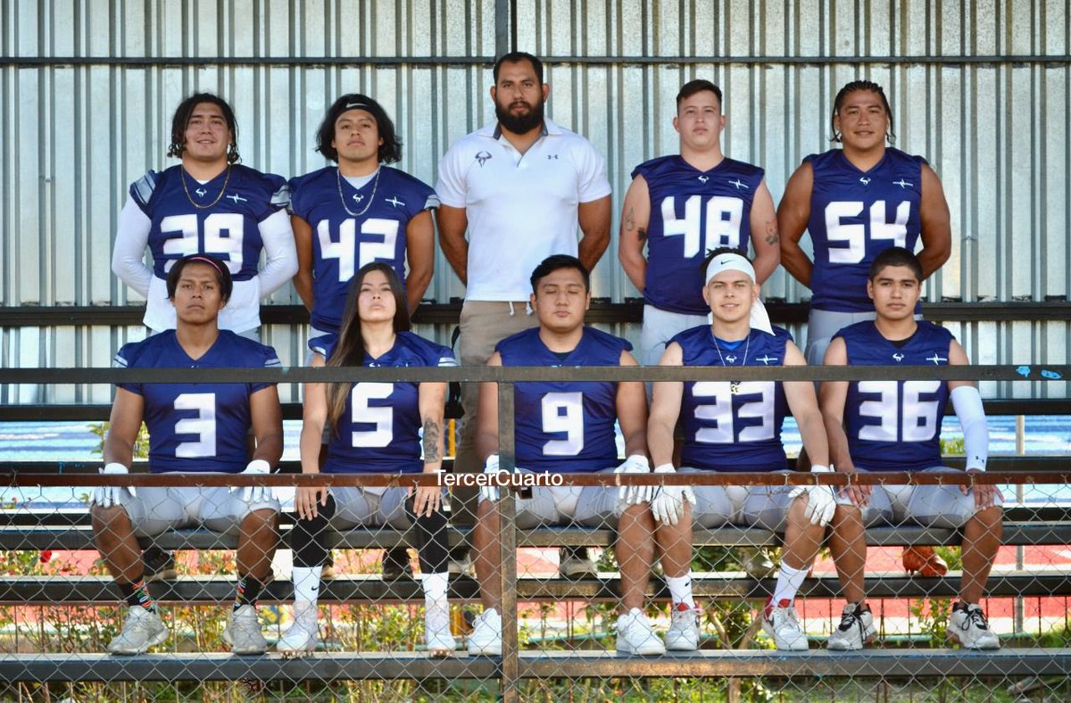 Tercer_Cuarto's tweet photo. 🐂 CON TORO EL CORAZÓN 💙

Así es como los Toros Salvajes UACh del HC 🎧 Sergio Olvera comienzan a preparar su debut del próximo Viernes cuando reciban a los 🦁 Leones ANAHUAC CANCÚN. 

#HablemosDeFootball🗣🏈 https://t.co/T7rhAnnvQl
