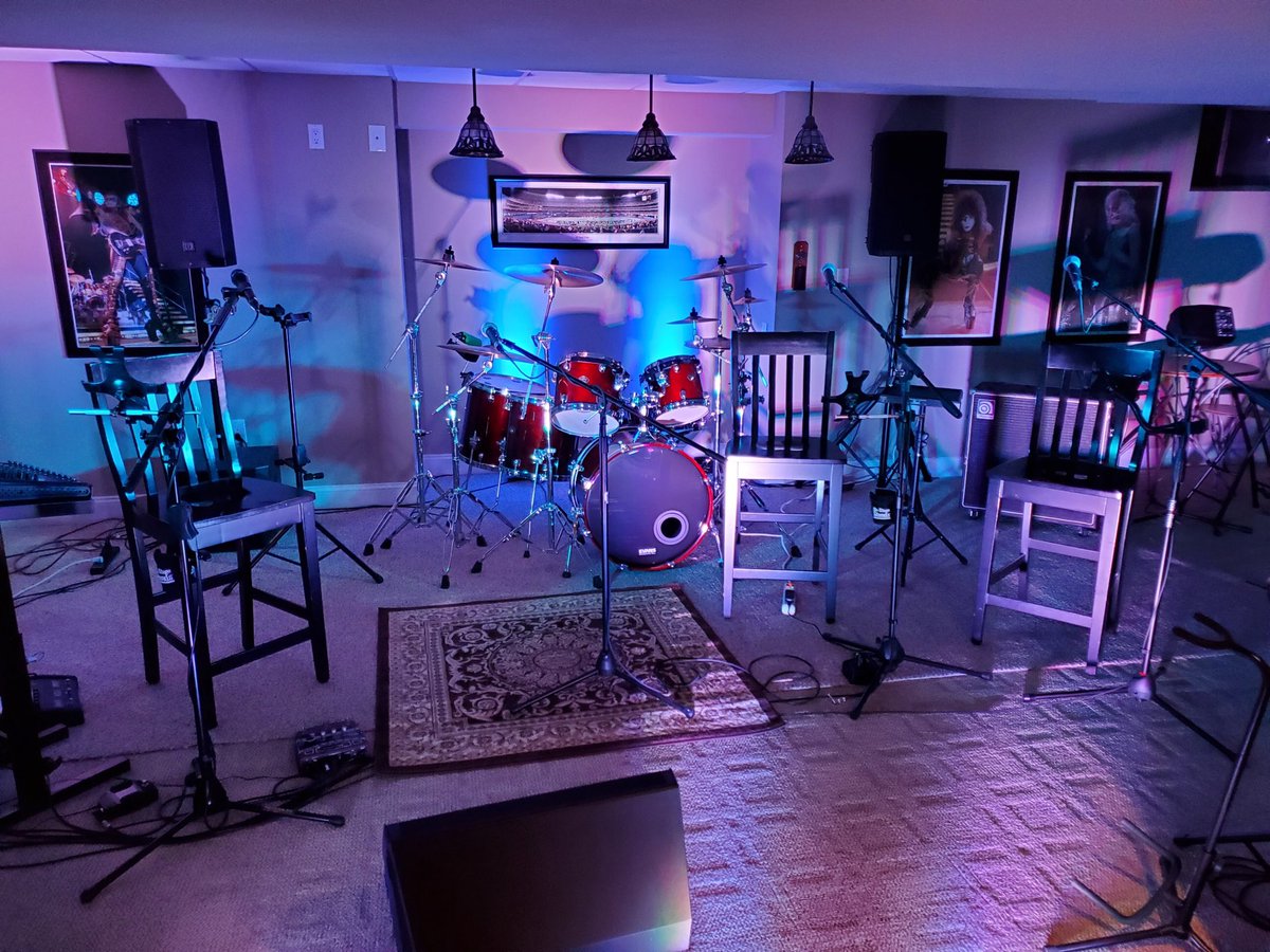TheStemsRock's tweet photo. The rock room is ready for Thursday night. We’ll be recording a bunch of acoustic songs and we may even go live for a few! Looking forward to making some great new videos!

#acousticperformance #acousticguitar #acousticrock #acousticcovers #videos #livemusic https://t.co/HsXT7oiY3e