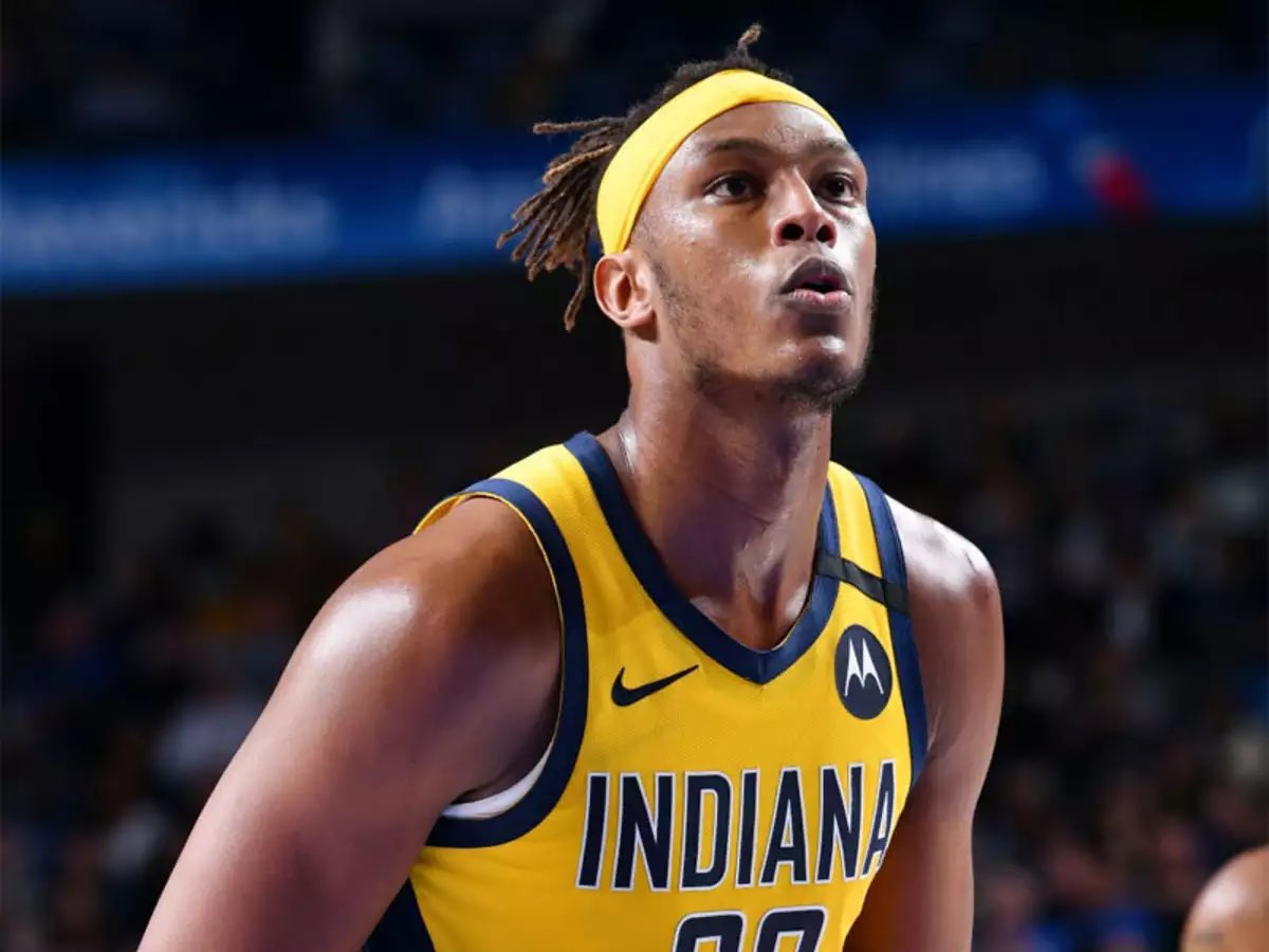 SwarmnSting's tweet image. RT if you think Myles Turner should be a Hornet by the end of the month