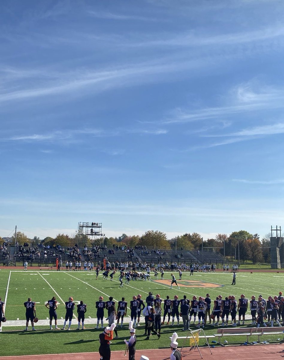 Big thanks to the <a href="/GburgFB/">Gettysburg College Football</a> coaching staff and players for an amazing visit this past Saturday. I really enjoyed watching the game and had a great day! 
<a href="/CoachMoeBanks/">Moe Banks</a> <a href="/PGalloway16/">Patrick Galloway</a> <a href="/CoachHoytGC/">Mike Hoyt</a>