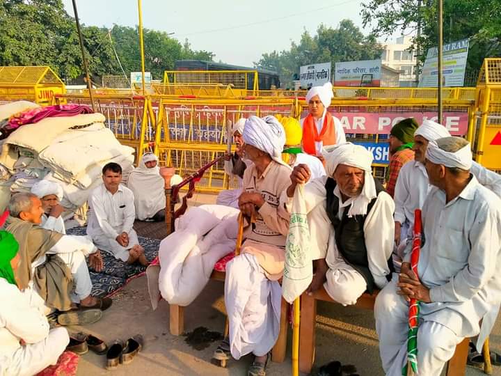 kisanektamorcha's tweet photo. हांसी SP ऑफिस घेराव।
#BJP_किसानों_की_कातिल https://t.co/bl1C8OIiu4
