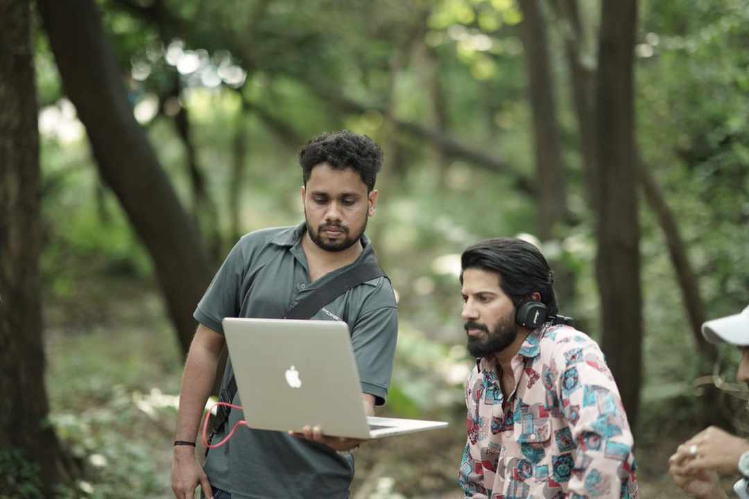 _ananthu____'s tweet photo. മമ്മുക്കയും ലാലേട്ടനും കഴിഞ്ഞാൽ ദേ ഈ മുതലിനു തന്നാണ് വമ്പൻ ഫാൻബേസ് ഉള്ളത്
അതിന്റെ ഉദ്ദാഹരണം ആണ് #Kurup Booking 🔥

കുറുപ്പിന് പോസിറ്റീവ് റെസ്പോൺസ് ആണേൽ #DulquerSalmaan എന്നാ നടന്റെ stardom എല്ലാർക്കും മനസ്സിലാവും....

Kurup Varaar 🥁

#KurupFromNov12

@dulQuer https://t.co/SDA8f4x3iH