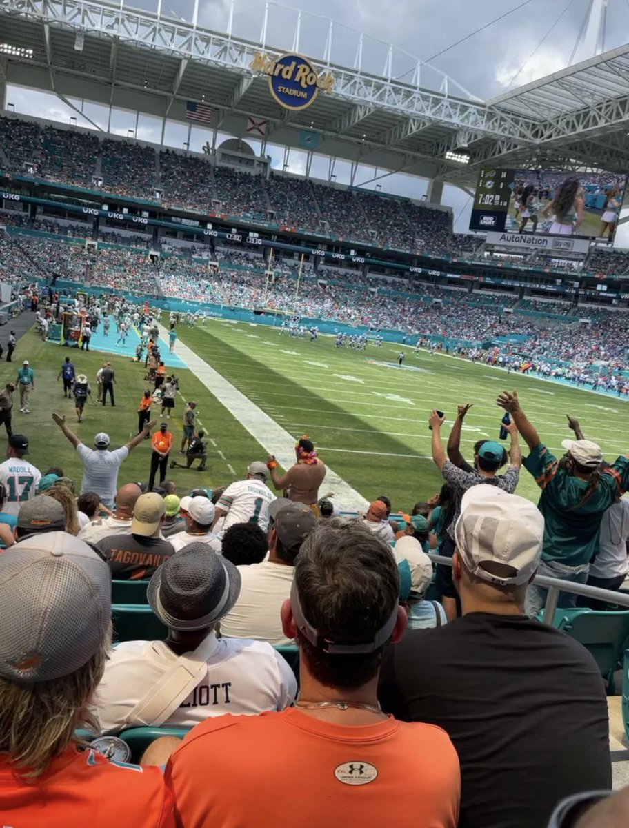 305BallCulture's tweet photo. It’s Primetime #TNF Week!!!
Selling my 2 tickets for this Thursday’s game. 

#MiamiDolphins versus the Baltimore Ravens. These are lower bowl seats right near the aisle.

Attached is a picture of the view 

Section 135 
Row 13 

Parking pass included!

#FinsUp  #TuaTime #Dolphins https://t.co/fArXKTgygy