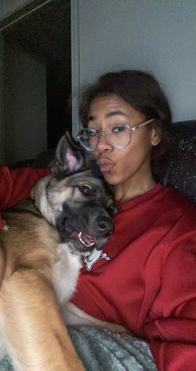 HeavenJenkins02's tweet photo. you’re more than enough. nala and i. a series💛 https://t.co/VsYoag9ZMn