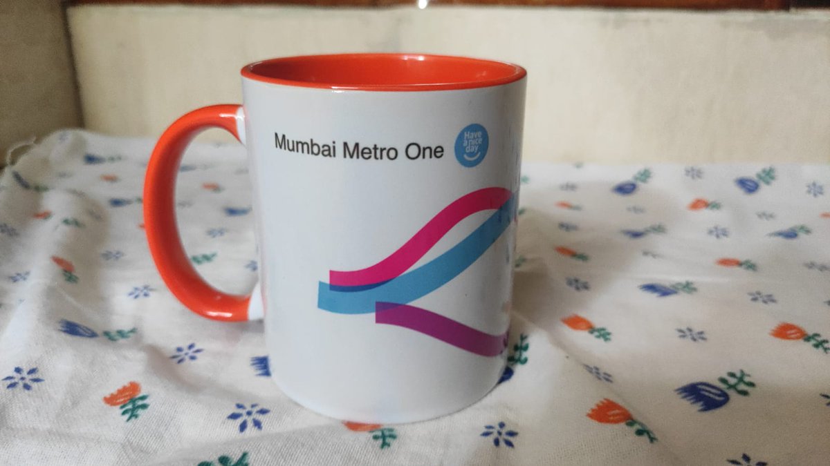 ET_Transit's tweet photo. Thank You so much @MumMetro for this gift! 😊
#MumbaiMetroContest #thetimelineexpress https://t.co/XwjJrr2kFa