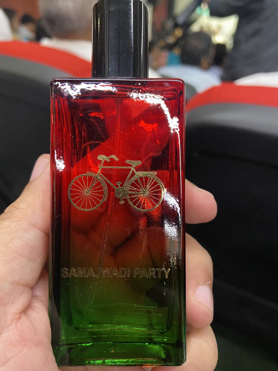 AmanKayamHai_'s tweet photo. Akhilesh Yadav launches a “Samajwadi Party’ Perfume! #UPThings https://t.co/j8k6M7O5U9