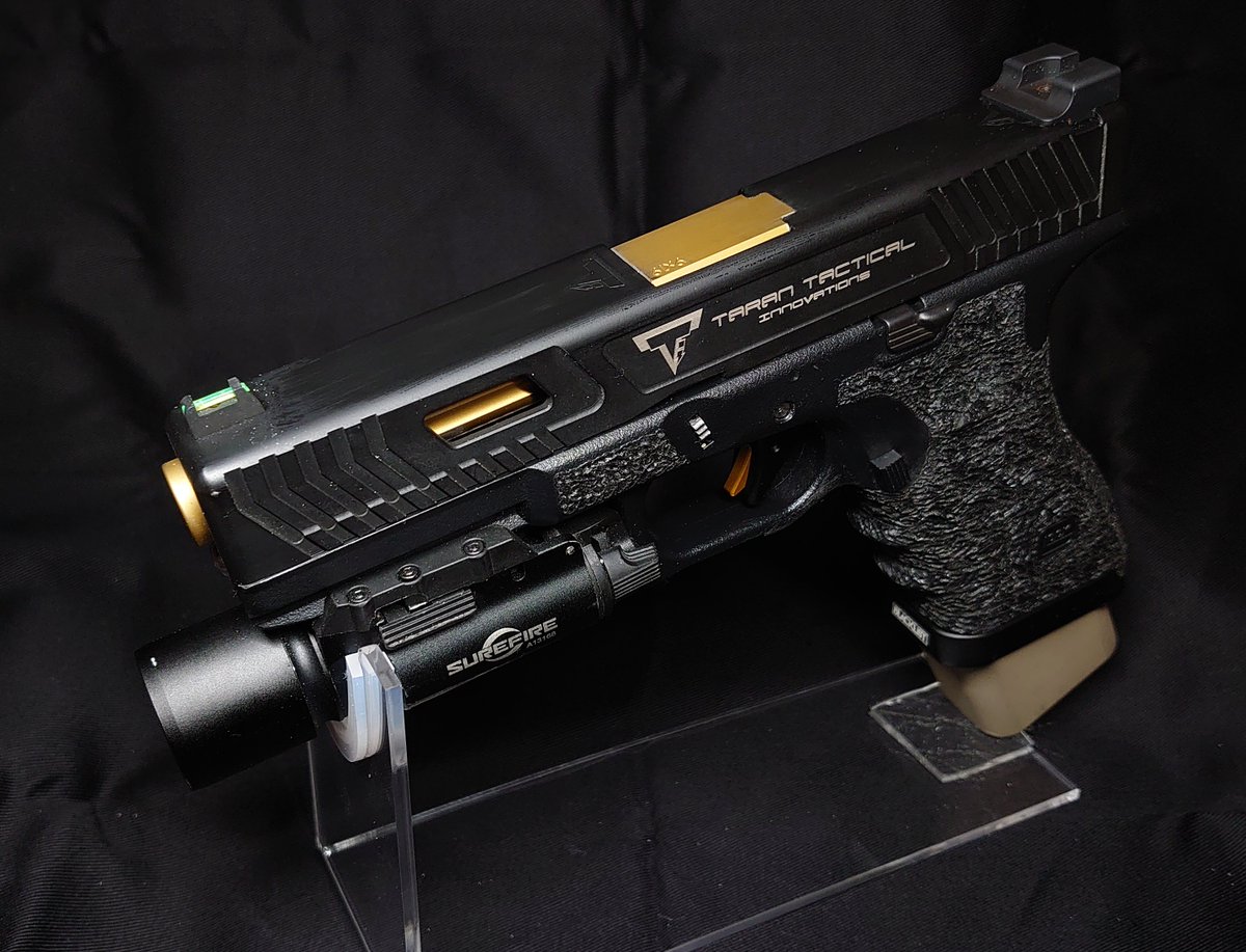 例のハンドガン”完成です。 バイオハザードヴィレッジに登場 ハウンド