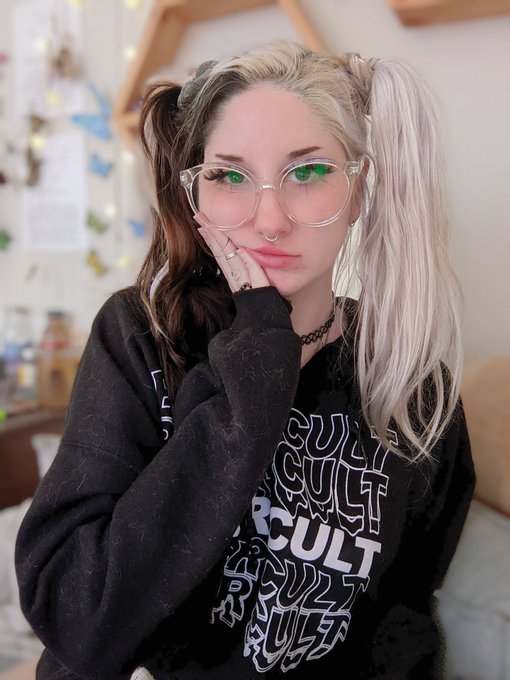 january // now https://t.co/VAsf9Kq31X