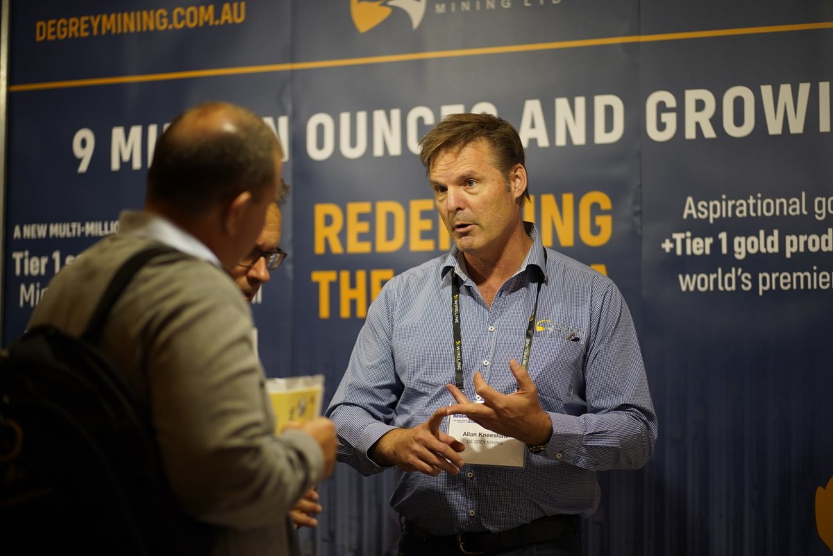 Paydirt_Media's tweet photo. What a great start to #newgengold2021
Thanks to Rift Photography for capturing all of this morning's action!
#newgengold #conference #gold #exploration #discovery #geology https://t.co/zKoy6MrLA0