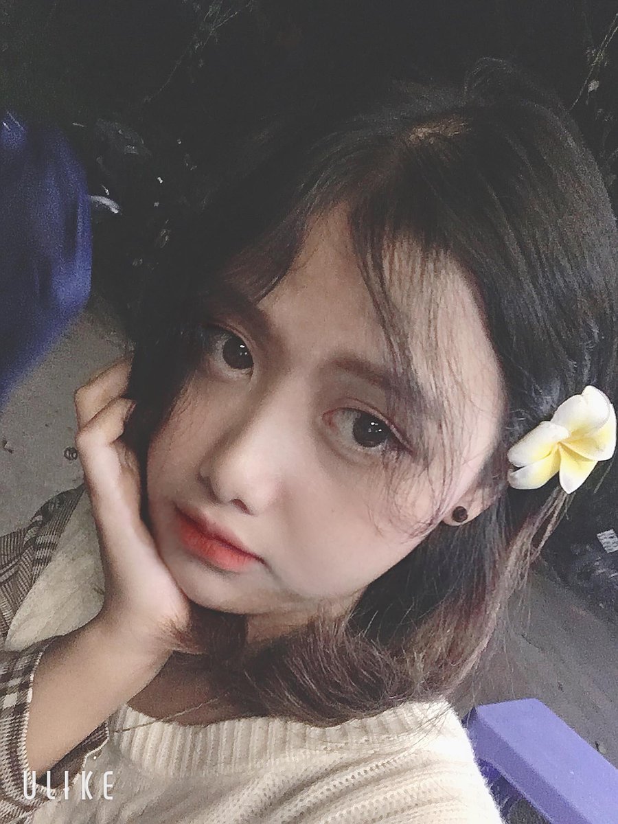 Bất kể người khác nhìn mình bằng con mắt nào đi chăng nữa, dù cả thế giới phủ định, tôi vẫn có bản thân tin tưởng mình