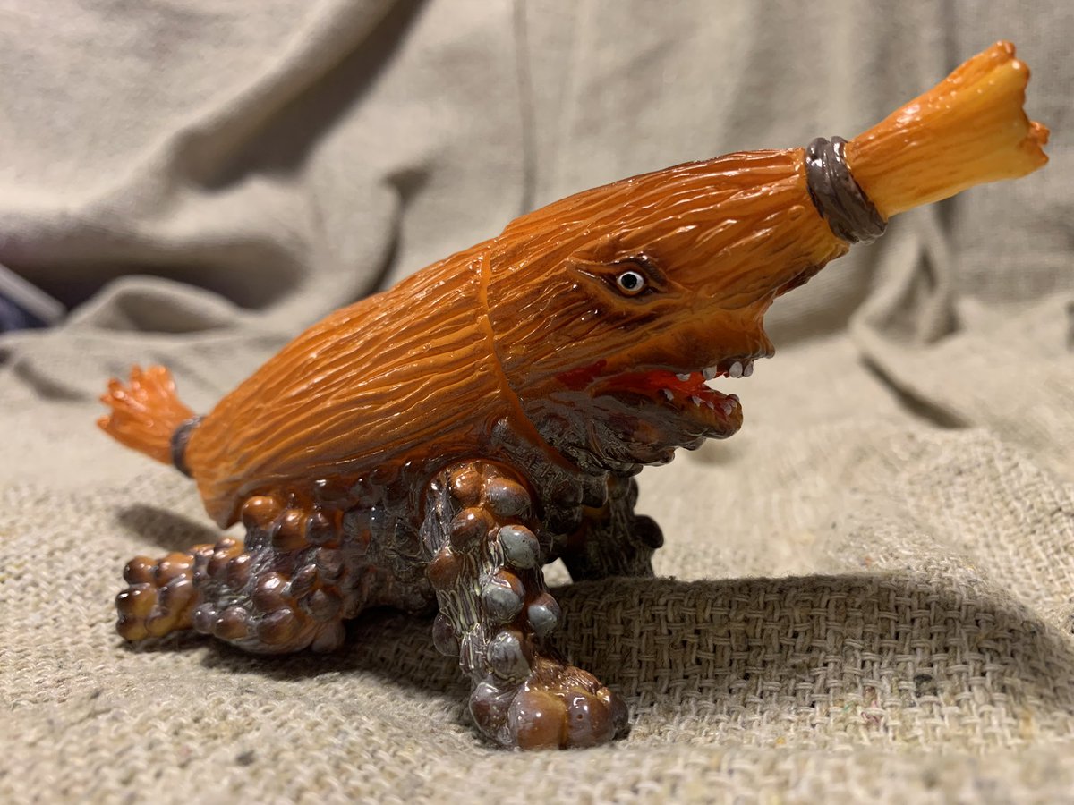 774yumenokatam1's tweet photo. 茨城ご当地怪獣バチルキング。この足ぺったん45度上半身上げ体型の怪獣大好きなんですよね。納豆ボディの塗装が非常に良い感じ。
#バチルキング
#ONE_UP
#ご当地怪獣 https://t.co/4TJVsiDBpM