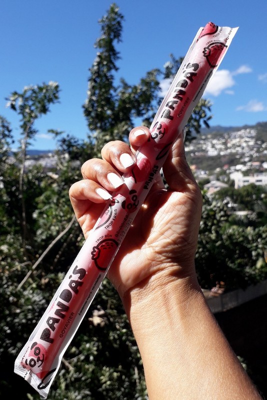 Retour en enfance avec de délicieuses glaces fabriquées à La Réunion ninamoslee.blogspot.com/2021/11/retour…