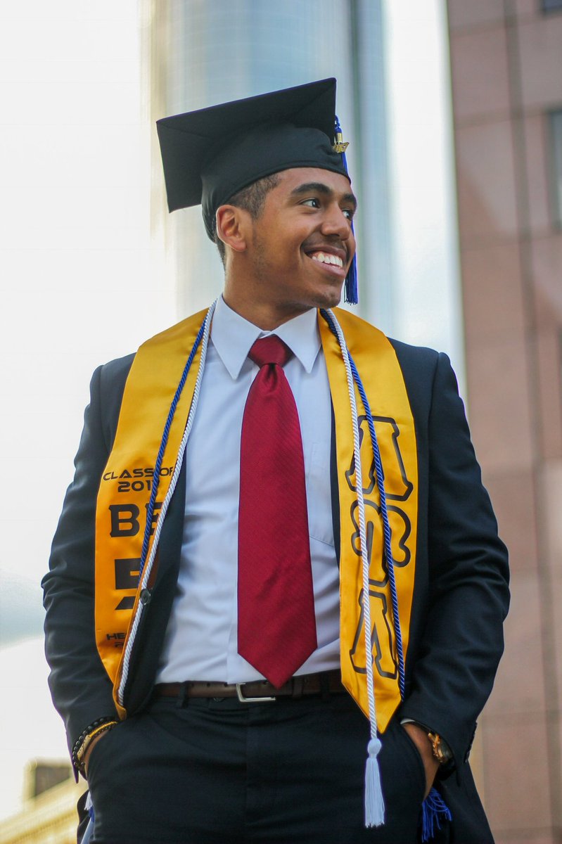 nappyboykev's tweet image. In honor of 1st Gen Day. Fam immigrated here to give us a shot. We ran with that opp and paid back dividends. Next task is to lay a strong foundation for future generations ✊🏽
🇩🇴🇸🇻 
#FirstGenDay #FirstGeneration #FirstGenerationDay #ManagementConsultant #CyberSecurityPenTester