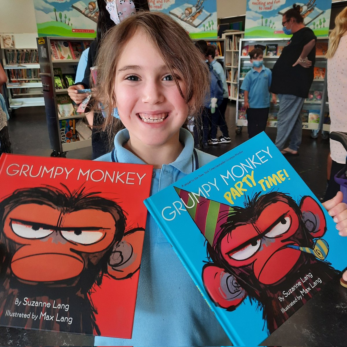 MillyyMoo's tweet photo. It's been awhile Twitter but we are back and it's that time of the year!!!! Book Fair, a cool place to discover HOT books 🔥🏝️🎉 #GlengalaPROUD https://t.co/3aoyNf92Lq