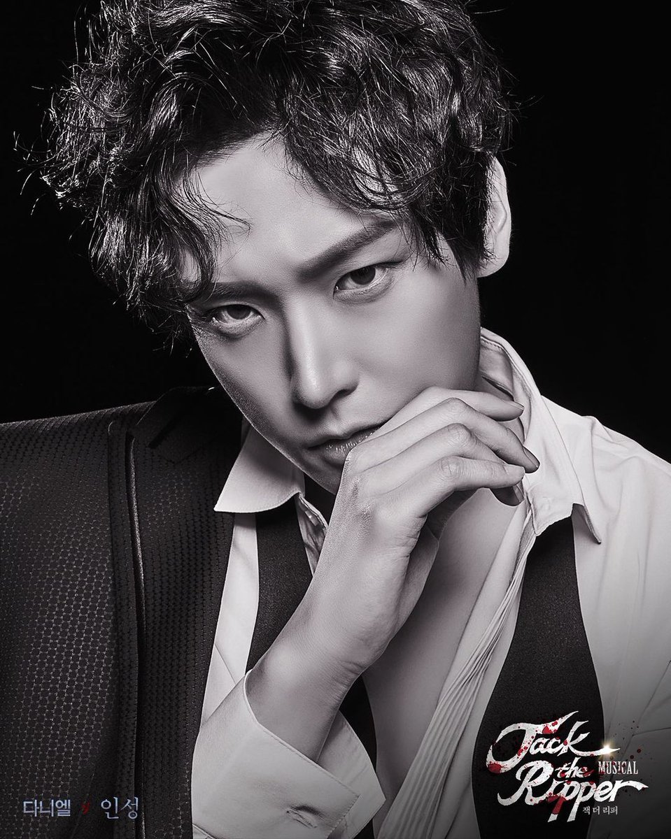 SF9__Unofficial's tweet photo. 211109 globalcontents_co_ltd Instagram post #SF9 #INSEONG #인성 #잭더리퍼

Musical 'Jack the Ripper' 
Inseong as Daniel

https://t.co/AVS7o0xSGd https://t.co/buawrYtIsV